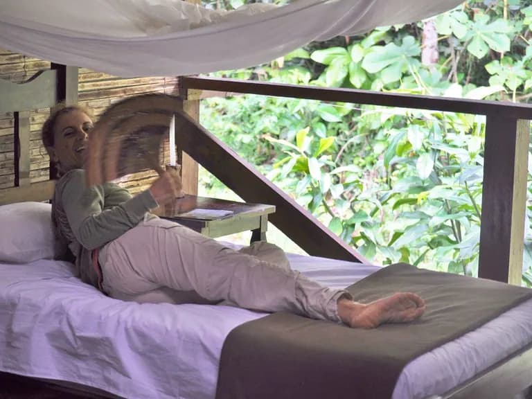 Amazon Peru Lodge Bed 242351b7c86c