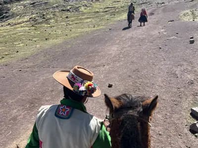 chinchero_weaver_women.webp