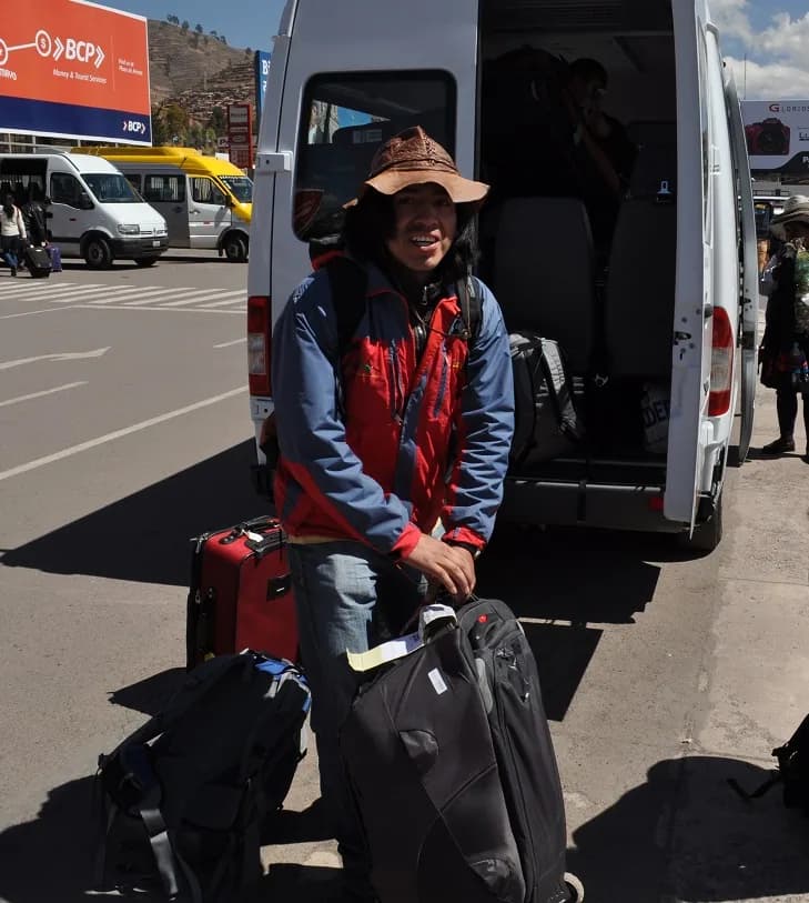 Juan 20loading 20luggage 3df94c280730