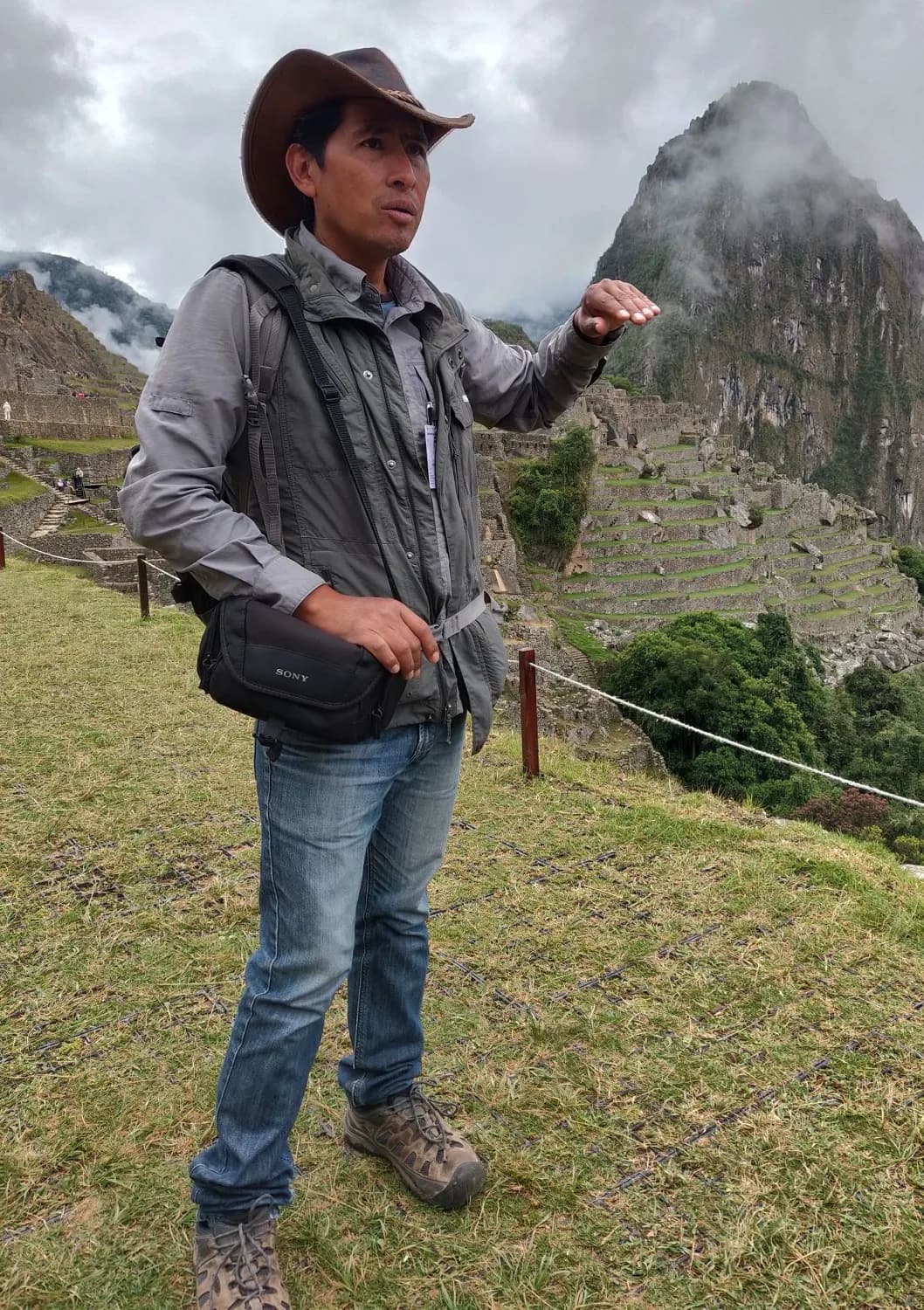 Tour Guide Machu Picchu F7520d57c17d