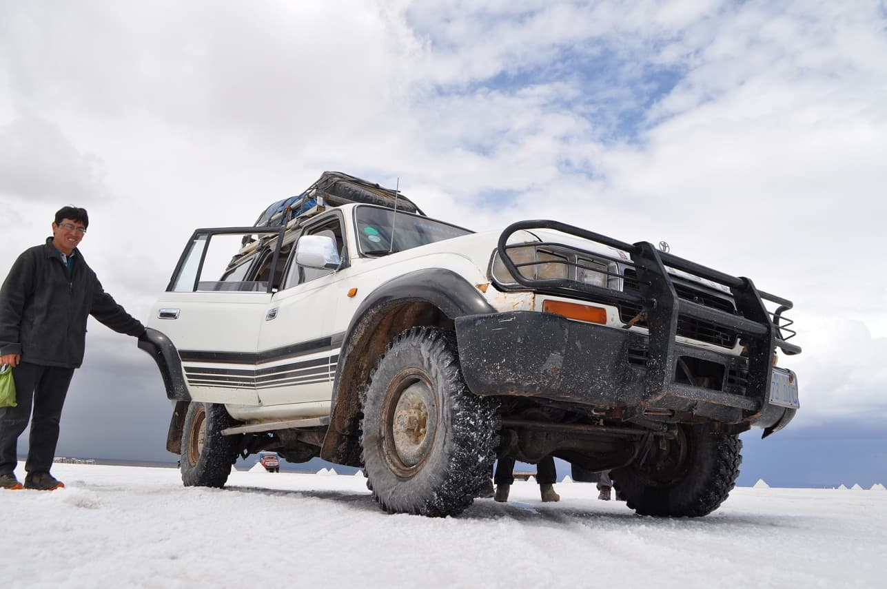Camping vehicle and equipment in Uyuni Salt Flats