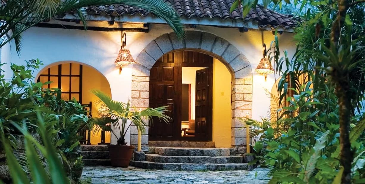 luxury hotel near machu picchu