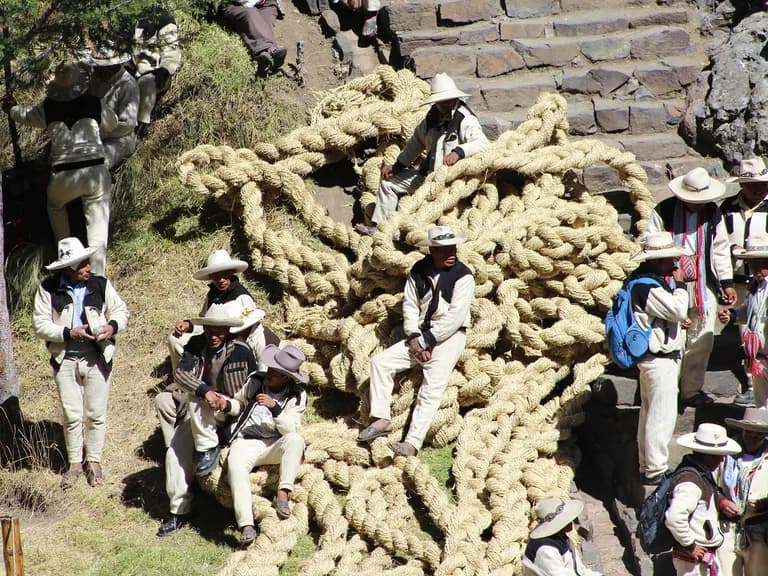 Qeswachaka Men 20and Ropes 65d67e47b6df